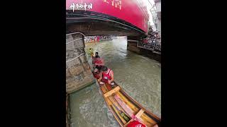 Thrilling Chinese dragon boat drifting at a rightangle turn [upl. by Notelrahc874]