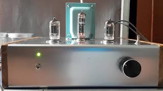 Preamp 12ax7 vs LM3886 GaincloneBuffer12au7 [upl. by Hayashi]