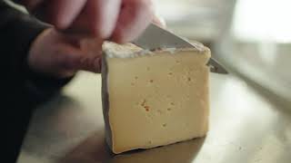 Traditional Welsh Caerphilly Cheese GI Food Story  Stori Bwyd GI Cymru Caws Traddodiadol Caerffili [upl. by Witha]