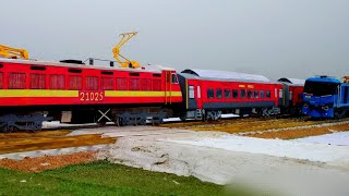 MINIATURE RAILWAY LEVEL CROSSING OF INDIAN RAILWAY  CENTY TOY TRAIN amp DIECAST [upl. by Ericka]