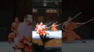 Die Show der original Shaolin Mönche in China kungfu martialarts karate sports [upl. by Peugia]