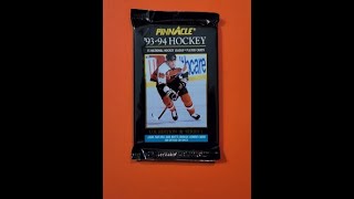 A quotGOLDENquot 19931994 SCORE PINNACLE Original 2000 hockey pack rip [upl. by Inot910]