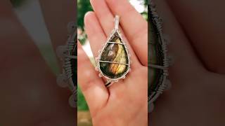 Labradorite Pendant 💛💚 wirewrapjewelry uniquejewelry jewelry wireart diy wirewrap [upl. by Tedi]