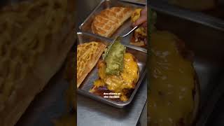 Le Guzman le chouchou 🥑🍗   chickenandwaffles waffleburger friedchicken [upl. by Granville]