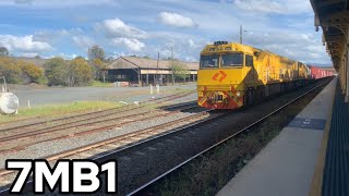 7MB1 through Albury Station [upl. by Hnil261]