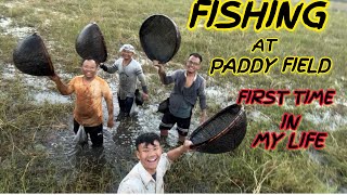 Fishing 🎣 at paddy field first time in my life 😍 [upl. by Caines498]