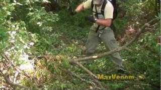 Habilis Jungle Tool Bushcraft Survival Knife VS Deciduous Forest [upl. by Henson]