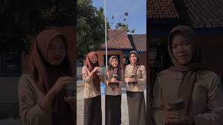 Tugas Bahasa Indonsia  Iklan Produk Tumbler Mini [upl. by Edd135]