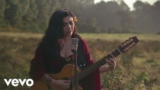 Mon Laferte  El Cristal Acustico [upl. by Mulcahy]