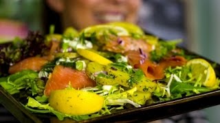 Aardappelsalade met gerookte zalm en dille [upl. by Jaan]