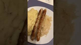 Kartoffelbrei 🥔mit Bratwurst und Sauerkraut 😊👨‍🍳❤️ [upl. by Yud995]