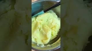 Mashed Potatoes potato mashedpotatoes foodblogger foodlover holidays chef foodie yummy yum [upl. by Eeral]