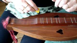 Traditional mountain dulcimer BEGINNER2 Strumming [upl. by Eeresid]