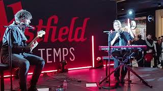 Maëlle  quotToutes les machines ont un coeurquot  extrait de son showcase hier au Westfield 4 Temps [upl. by Seldon]