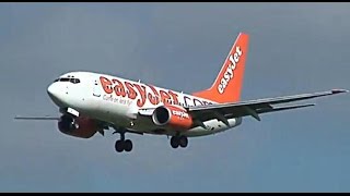 easyJet 737700 flying circuits [upl. by Thornburg]