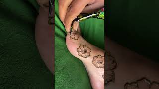 Leg mehndi design simplemehndidesign mehndi mehndishort mehndivideo [upl. by Ihsoyim]