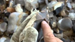 201  22 Spalling Chert Flint for Flintknapping [upl. by Kerrison57]