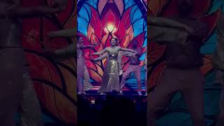 hania amir dance perfomance at 9th hum awards  ovo arena wembly london [upl. by Eendyc]