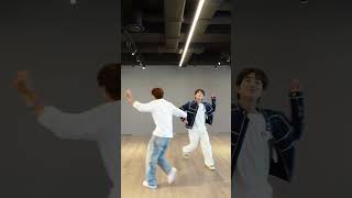 매력 넘치는 SHINee 민호 님과 함께 매력챌린지 💎SHINee 온유 ONEW 매력 매력beatdrum beatdrumChallenge [upl. by Sofie]