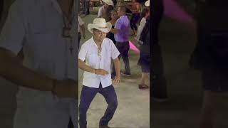 Así se baila el paso de la garrotera [upl. by Waynant]