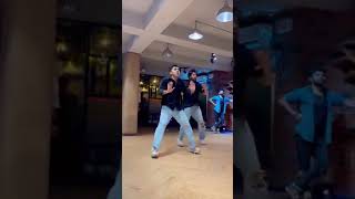 Talli hua 🍻🍻 bollywood dance trending foryou viral shorts talli subscribe [upl. by Gypsie]