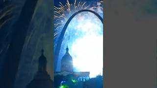 Grand finale of the fireworks show at the Gateway Arch in STL [upl. by Karla]