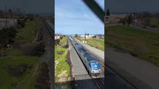 Amtrak California Zephyr at Sacramento CA [upl. by Valerlan41]