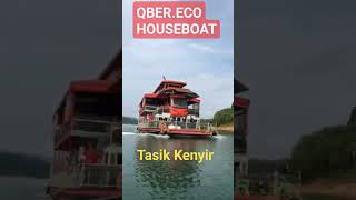 QBerecoHouseboat Kenyir Lake Malaysia boathouses houseboat houseboattour [upl. by Kreis]