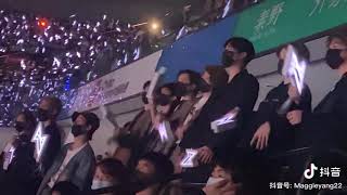 INTO1members react to R1SE kill this love BP at concert [upl. by Ardni]