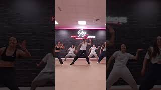 Estamos Clear Mikky Woodz  Bad Bunny  Coreografía por Maykel Mtnez [upl. by Nevins]