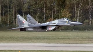 Fulcrum Solo Display Team  MiG29 quot67quot  Polish Air Force  EPMM [upl. by Brabazon753]