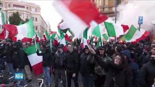 Bologna tensione per le manifestazioni contrapposte [upl. by Haley]