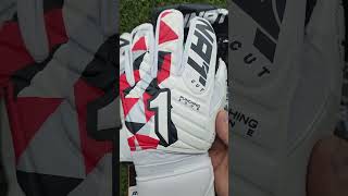 GUANTES DE PORTERO PROGESIONALES MARCA RINAT MODELO TACTIK [upl. by Felix]