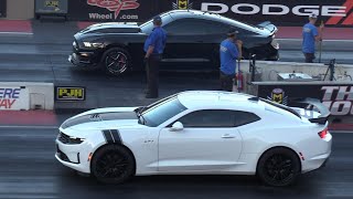 Camaro LT1 vs Mustang GT  drag racing [upl. by Okier636]