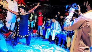 bariyan ashiq mazaj akhan teriyan we bado badi  mujra dance [upl. by Edya577]