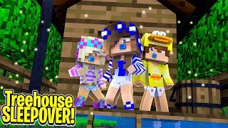 The best sleepover TREEHOUSE in MINECRAFT Little Carly Minecraft [upl. by Soulier]