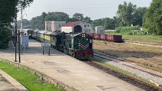 Karachi Bound  PHA 20 8313  Sir Syed Express Jhelum [upl. by Aznerol]