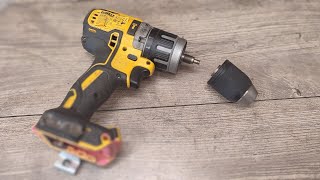 Dewalt Drill chuck replacement  Removing a screwon chuck  DCD796 DCD791 DCD790 [upl. by Alekehs]