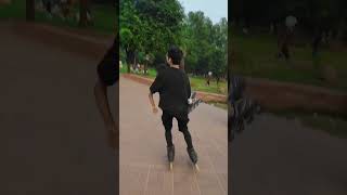 Skating stunt Dont try it without any tarining varilvideo shortvideo foryou rollerskating [upl. by Katzman286]