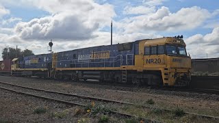 4PM6 PN quotLinfox Expressquot NR20 NR4 Perth to Melbourne 1425 21924 Stawell VIC [upl. by Billi]