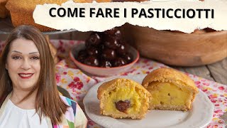 Pasticciotti fatti in casa ricetta e ingredienti [upl. by Einahpts]