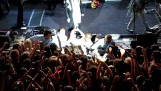 X Japan Yoshiki stage dive quotXquot Utrecht Tivoli 2711 [upl. by Reviel63]