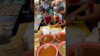 Tlacoyos de guisados y salsas caseras en el tianguis tlacoyos salsas garnachas viral parati [upl. by Juanne]