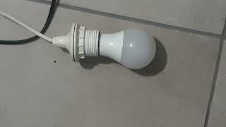 Comment réparer une ampoule LED qui ne fonctionne pas [upl. by Maegan]