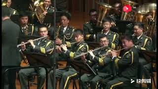 震撼！這才是真正的軍樂團演奏《歌唱祖國》太好聽了 [upl. by Sabelle]