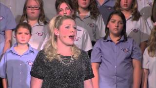 Angharad Lewis a Côr Ysgol Theatr Maldwyn  Yn Cau Amdanaf i [upl. by Fabiolas]