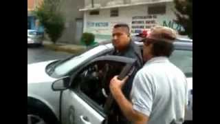 Policia prepotente y grosero [upl. by Sivam336]