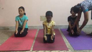 how to do vajrasana in tamil for beginners  tms yoga studio  yoga treatment [upl. by Mungovan749]