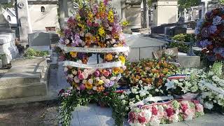 TOMBE PROVISOIRE DE JEAN PIERRE ELKABBACH AU CIMETIÈRE DU MONTPARNASSE [upl. by Nylodnarb]