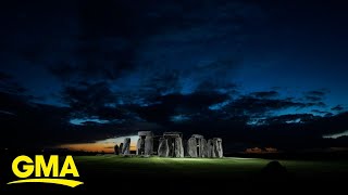 This time lapse of the summer solstice sunset at Stonehenge is breathtaking [upl. by Anemolif]